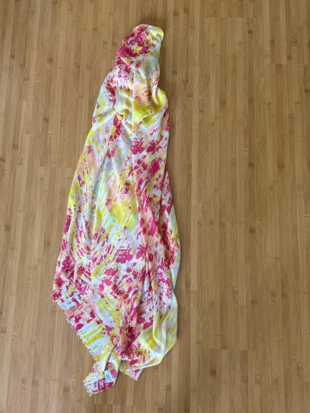 Multi-colored multi-purpose scarf / wrap - Picture 6 of 6